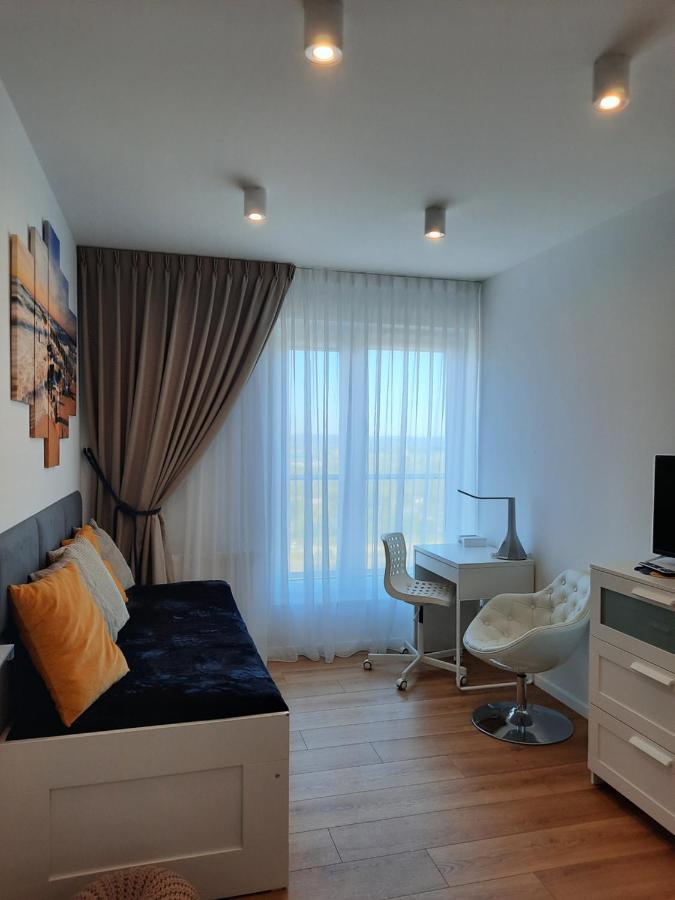 Aqua Apartments Sunset Reda Bagian luar foto