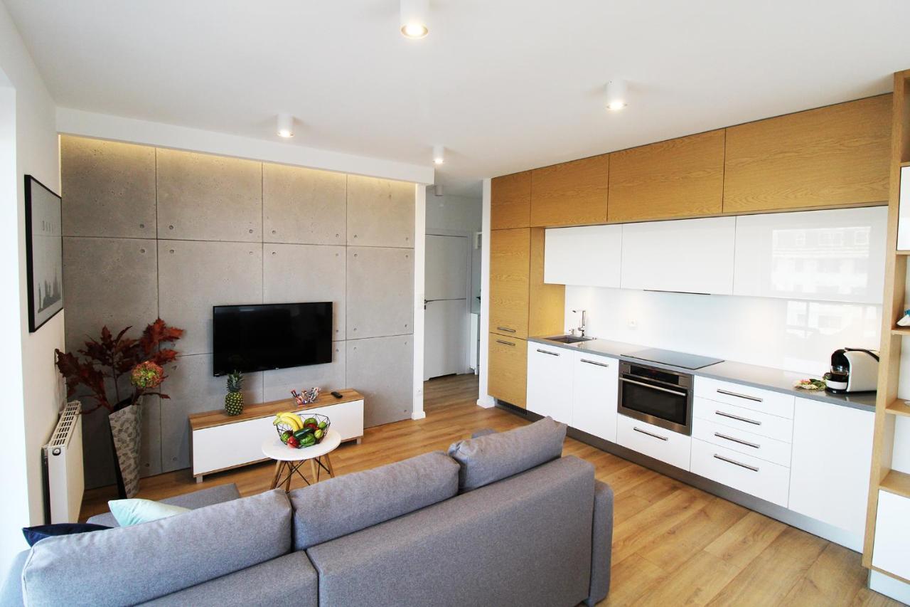 Aqua Apartments Sunset Reda Bagian luar foto