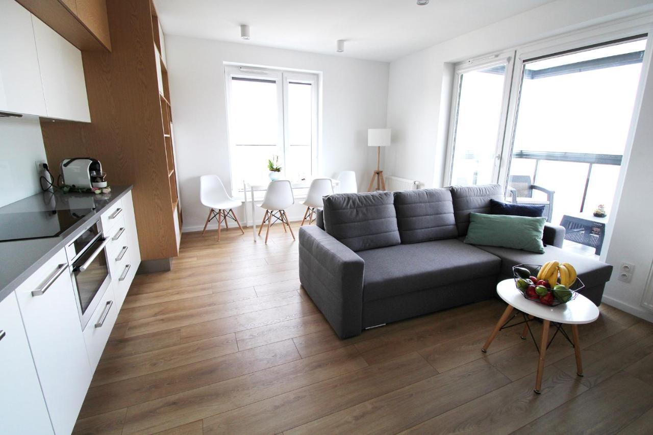 Aqua Apartments Sunset Reda Bagian luar foto
